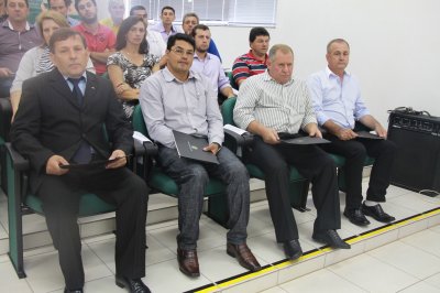 Em dezembro de 2012, foram diplomados os prefeitos eleitos de Xaxim, Entre Rios, Marema e Lajeado Grande (Foto: Janquieli Ceruti/LÊ)