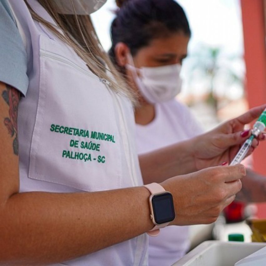 A imunização pode ser realizada na Estação Palhoça, no posto de vacinação da Praia da Pinheira e no Shopping ViaCatarina