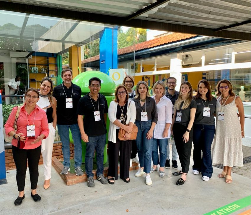 Gestoras da área visitam primeira escola de referência Google na América Latina