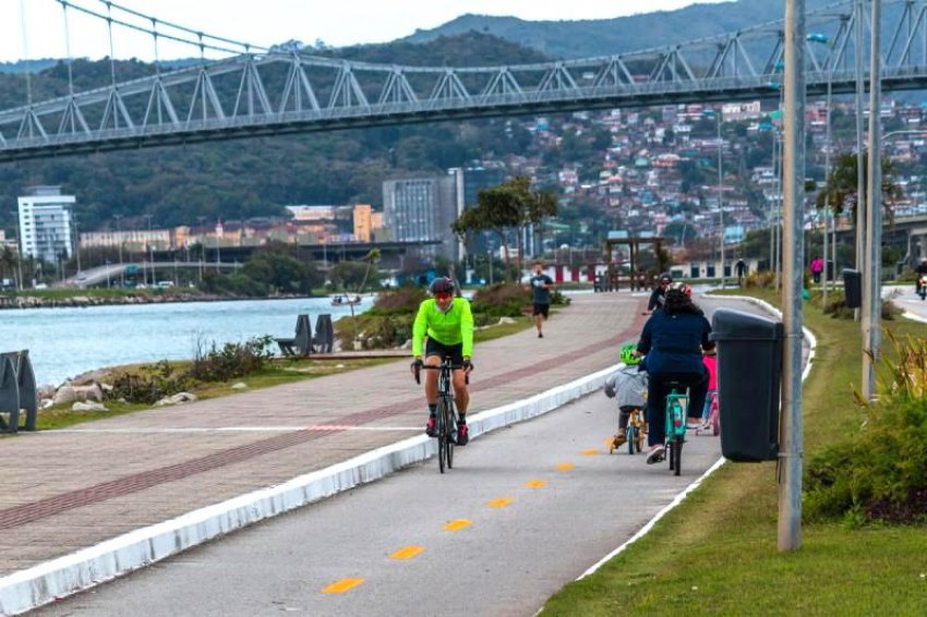 Atualmente, a cidade possui 181,70 km de malha cicloviária, sendo 121,56 km de ciclovias e ciclofaixas