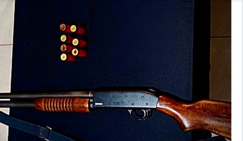 Arma e as munições usadas no crime foram apresentadas à polícia na manhã de hoje (23)