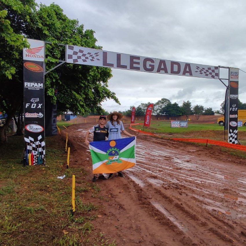 Pilotos de Xaxim brilharam em competição, conquistando a quarta colocação em suas categorias no Campeonato Paraguaio realizado em Campo 9