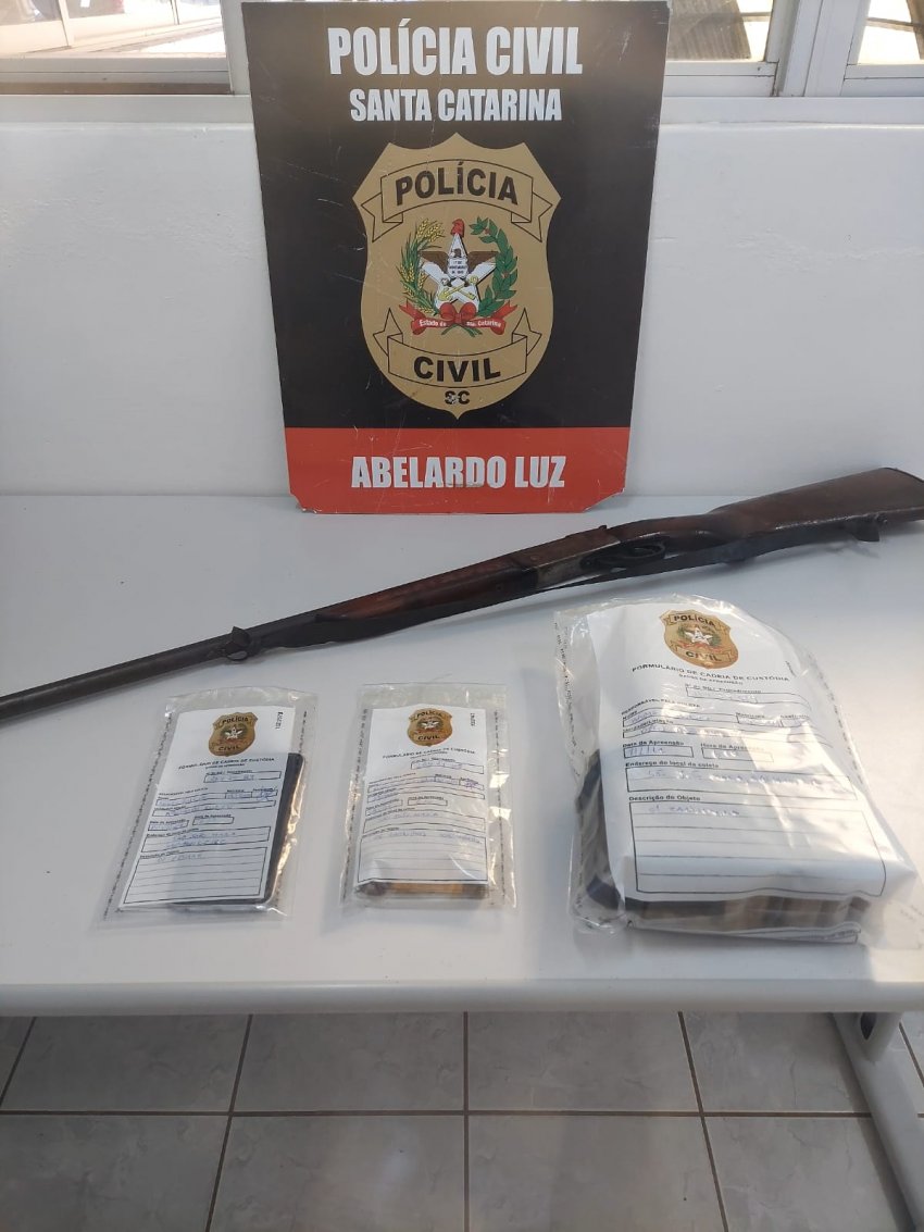 Diligências resultaram na prisão de dois irmãos e apreensão de arma e munições em Abelardo Luz