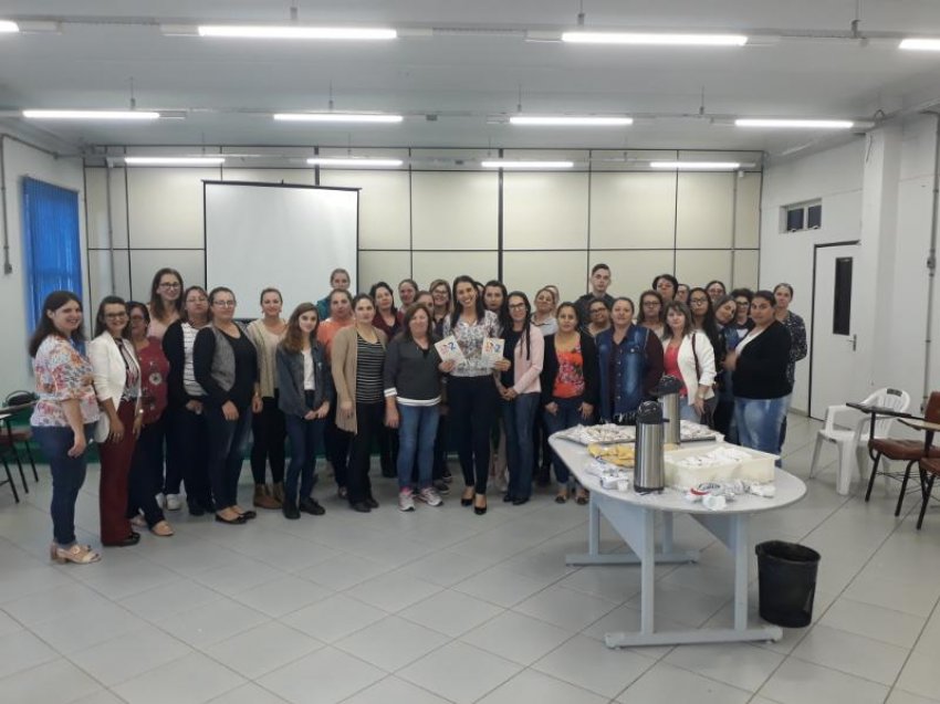 Professores participaram da palestra na última terça-feira (11) em Xaxim