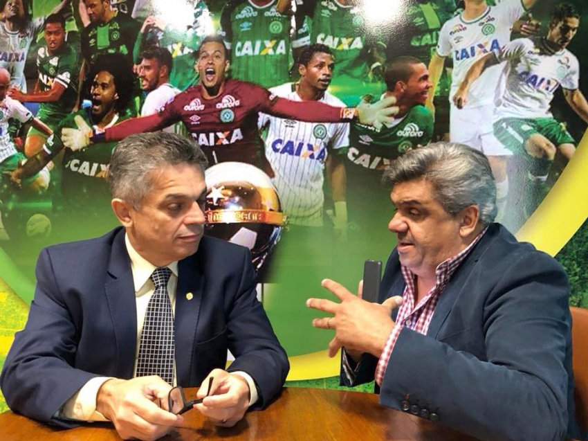 Entrevista concedida ao jornalista Marcos Schettini foi gravada no gabinete do deputado João Rodrigues, em Brasília