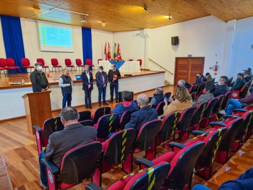 Regularizações fundiárias iniciaram nos municípios de Água Doce e Treze Tílias