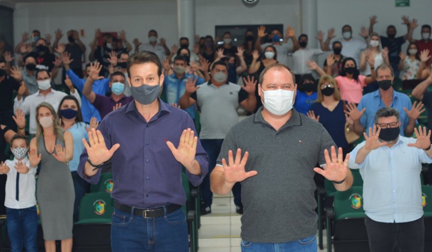 Adriano Bortolanza e Ivo Silveira tiveram os nomes confirmados em convenção na Câmara de Vereadores de Xaxim