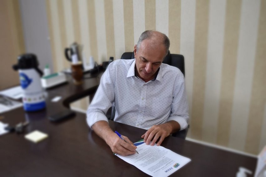 Decreto foi assinado pelo prefeito Chico Folle na segunda-feira (18)