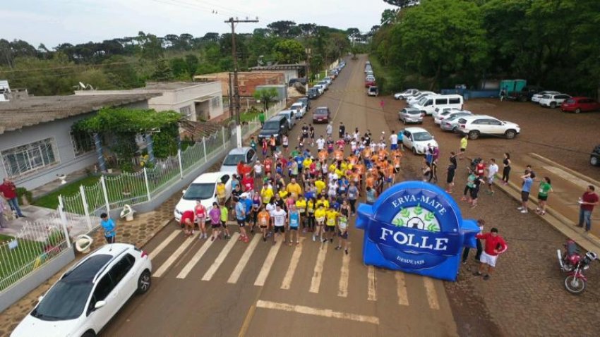 Evento aconteceu no feriado da última quinta-feira (12), na Vila Florindo Folle (Foto: Divulgação/LÊ)