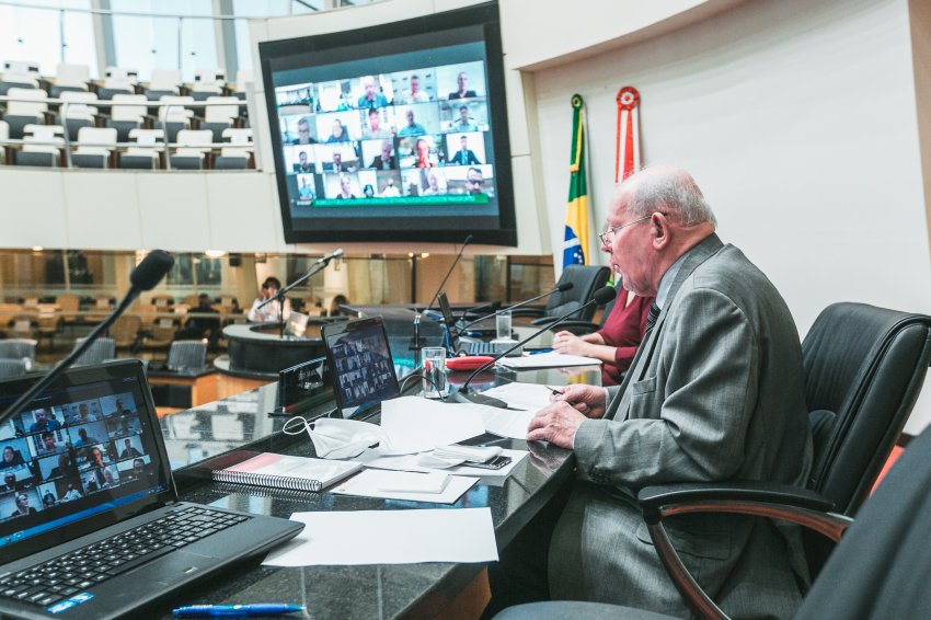 Debate proposto pelo deputado Marcos Vieira (PSDB) ocorreu na manhã desta quarta-feira (31)