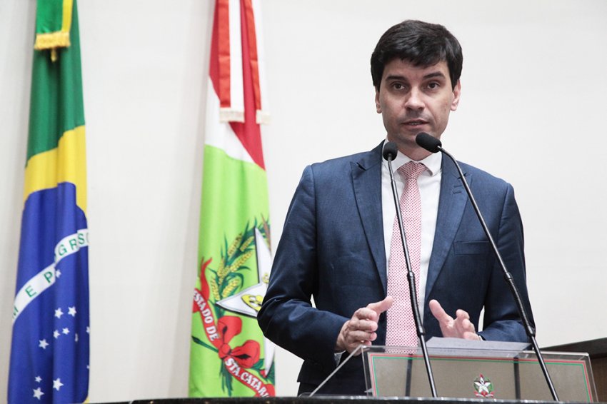 Delegado e deputado estadual Ulisses Gabriel solicitou ao governo do Estado a nomeação dos aprovados no último concurso público