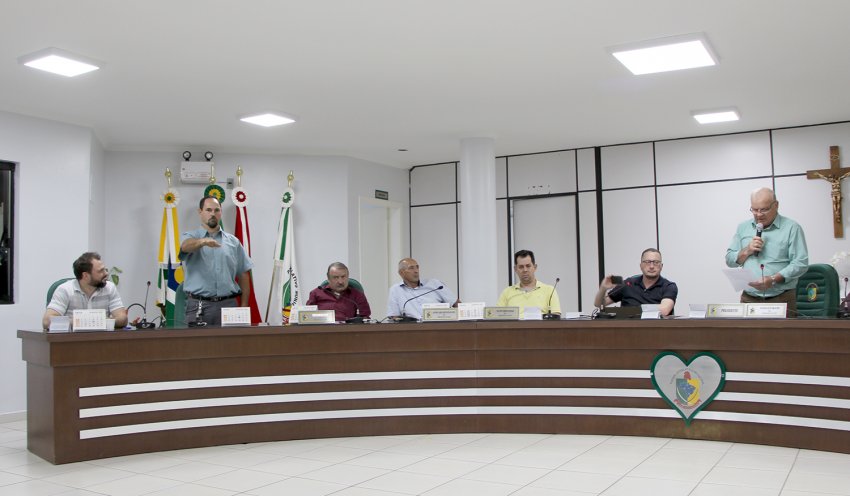Bonitinho assumiu cadeira na Câmara de Vereadores de Xaxim nesta terça-feira (10)