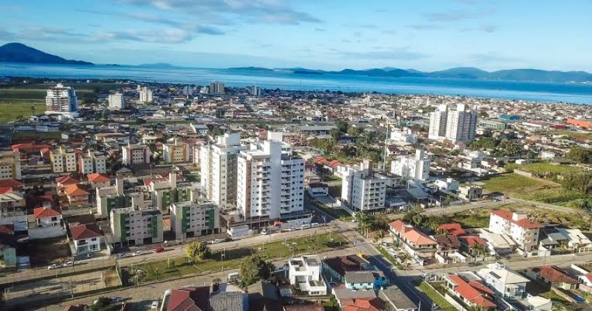 Média de moradores em domicílios permanentemente ocupados em Biguaçu é de 2,71
