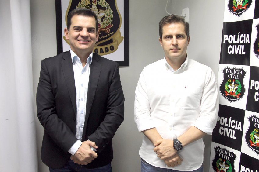 Delegados Fernando Callfass e Gustavo Oliveira Altemar agora são titulares da Comarca de Xaxim (Foto: Axe Schettini/LÊ)