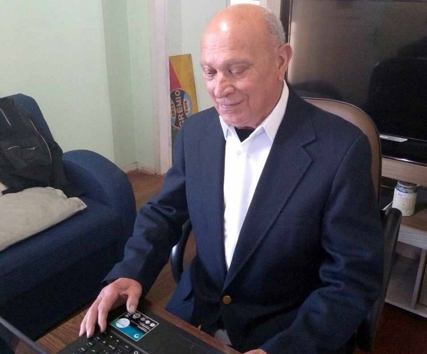 Da máquina de escrever ao notebook: Lamarque tem mais de 60 anos de dedicação ao Jornalismo