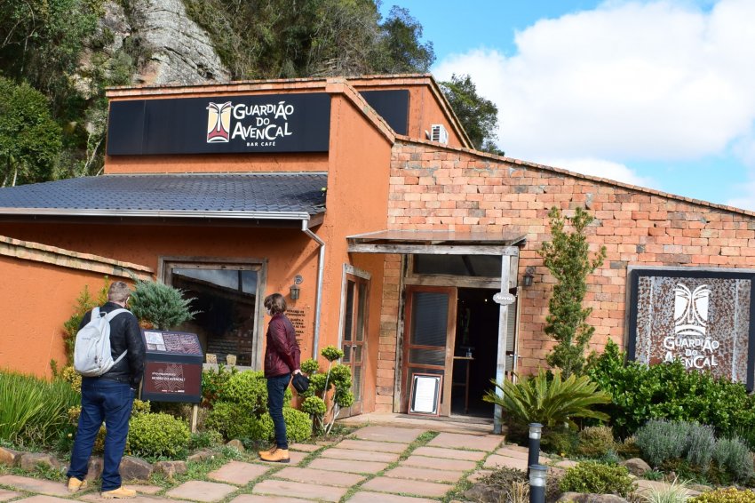 Guardião do avencal é um restaurante que dá acesso ao Sítio Morro do Avencal I, localizado em Urubici (SC) 