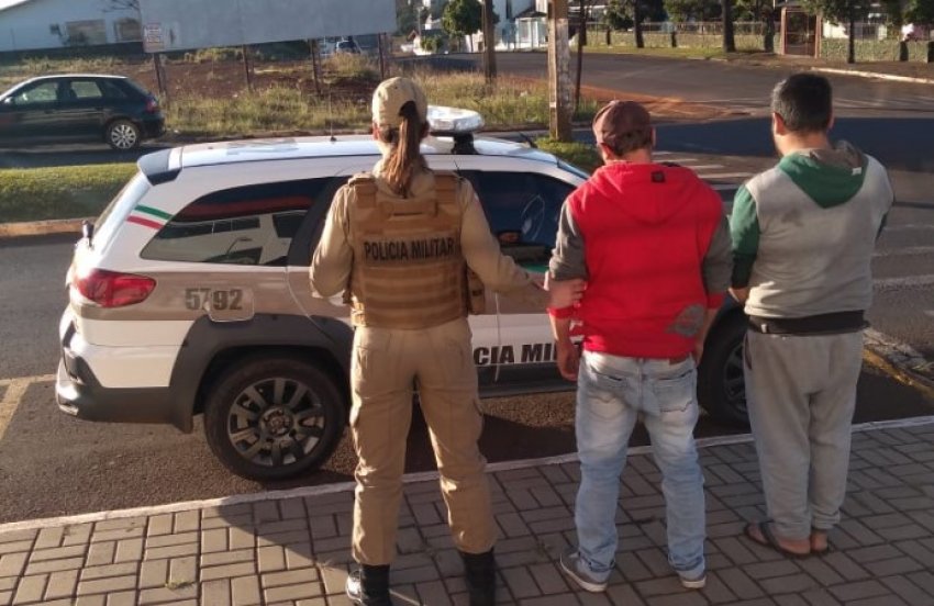 Dois homens foram detidos pela Polícia Militar no bairro Chagas