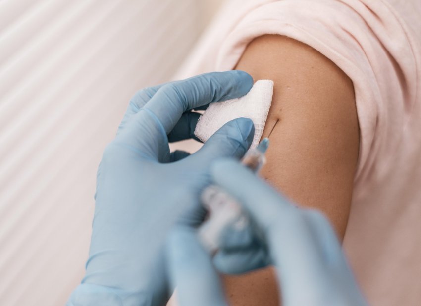 Mais de 90 mil pessoas devem receber a dose anual da vacina contra a influenza no município